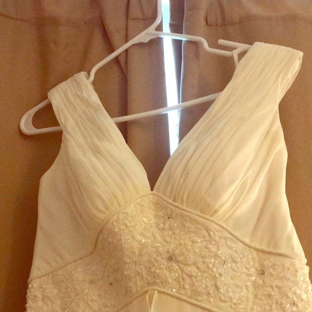 Unworn wedding dress